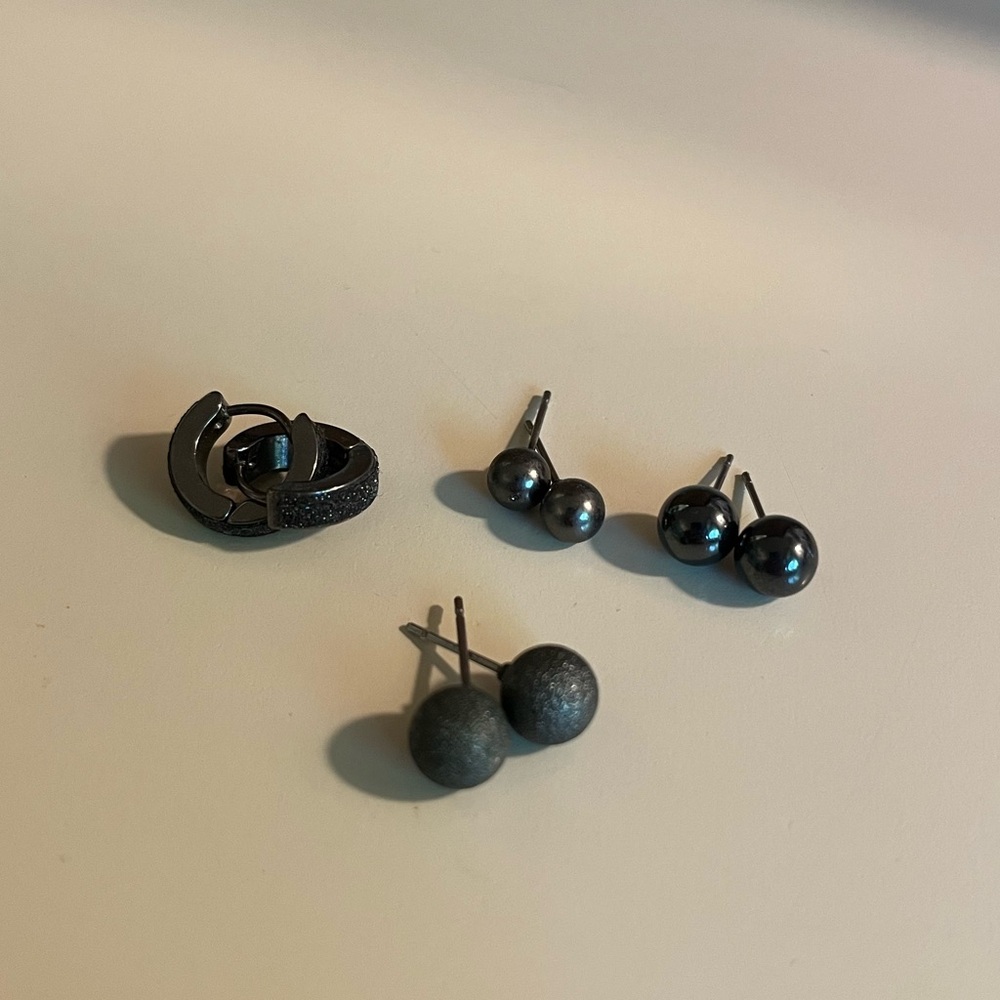 Bundle of 4 Earrings!